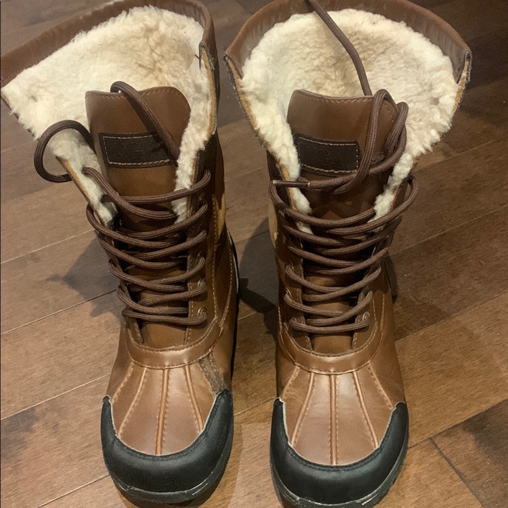 UGG Butte II winter boots US 3 kids